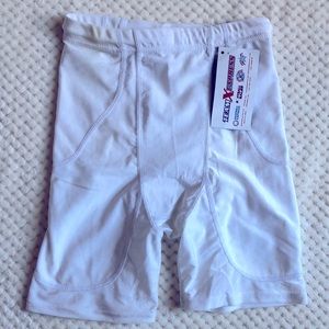 NWT Youth Football America football pads girdle